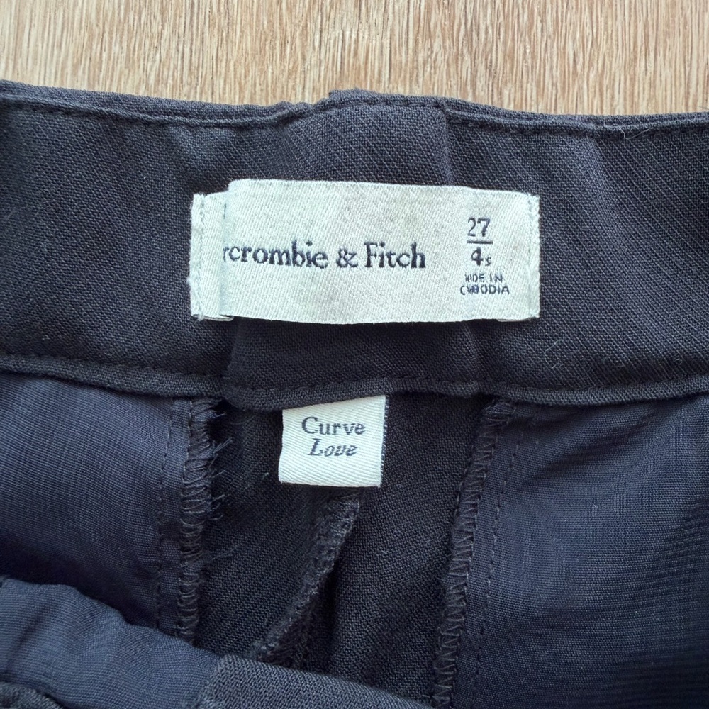 A&F Curve Love Sloane Tailored Wide Leg Pants (Short Length) - Picture 3 of 4